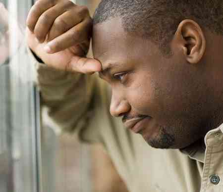 8 Signs Your Babe is in Love with Another Guy | MirrorLog